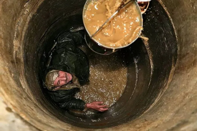 Механическая чистка колодца